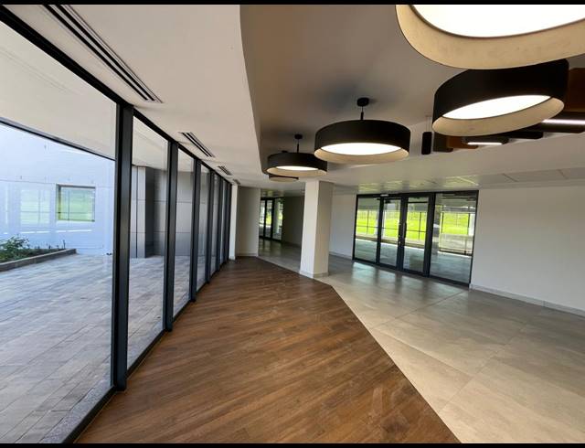 2,200M² OFFICE TO LET IN VORNA VALLEY